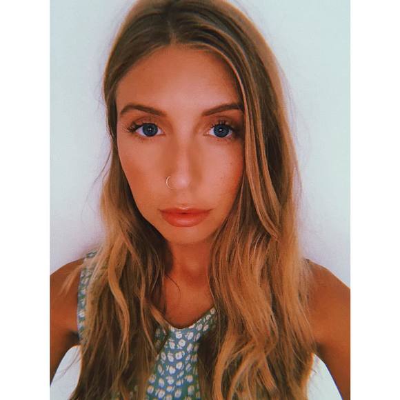 Meet your Posher, Sera - Picture 1 of 1